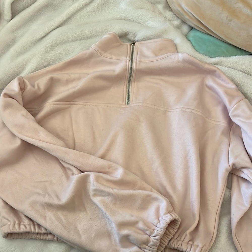 Copper key cropped light pink quarter zip